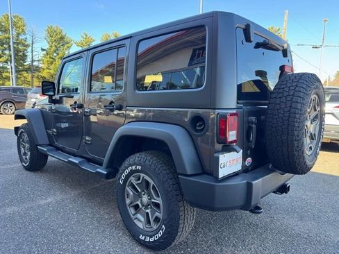 Used 2017 Jeep Wrangler Unlimited Rubicon w/ Cold Weather Group AWD/4WD image 5