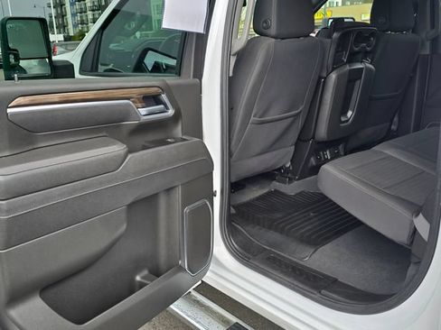 Certified 2025 Chevrolet Silverado 2500 LT w/ Safety Package AWD/4WD image 15