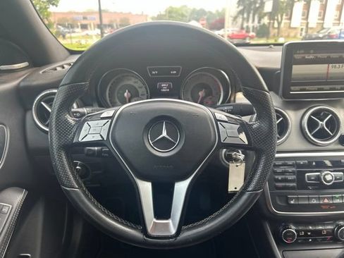 Used 2014 Mercedes-Benz CLA 250 image 32