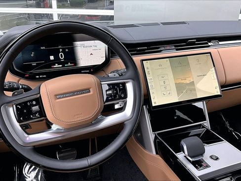 New 2026 Land Rover Range Rover SE image 7