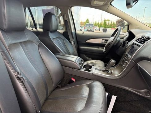 Used 2012 Lincoln MKX FWD image 29
