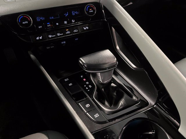 Used 2025 Hyundai Elantra Limited FWD image 30