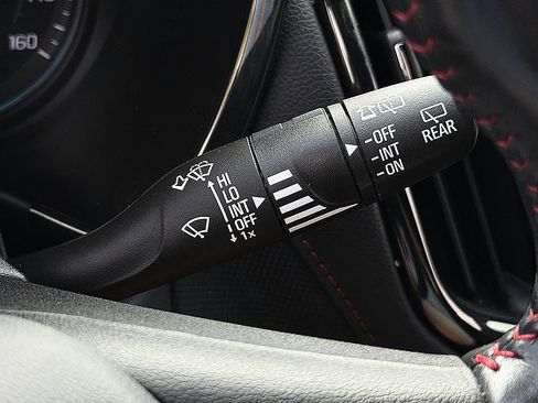 Used 2022 Chevrolet Equinox RS w/ RS Leather Package FWD image 19