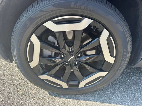 Used 2024 Kia Telluride EX w/ EX Captain's Chair Package FWD image 27