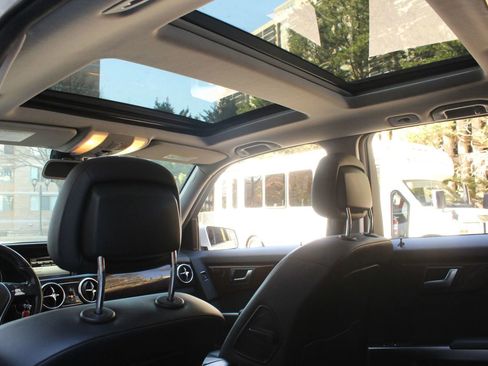 Used 2015 Mercedes-Benz GLK 350 4MATIC w/ Premium 1 Package image 21