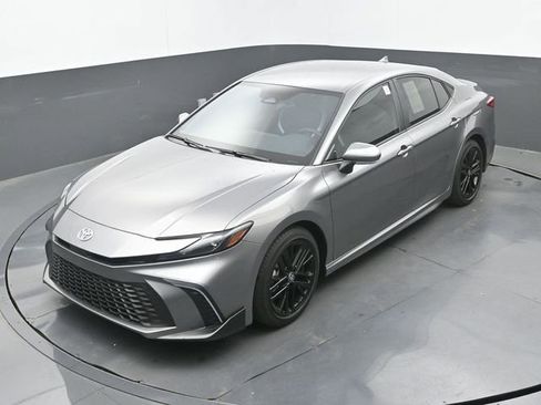 Used 2025 Toyota Camry SE w/ Multimedia Upgrade Package FWD image 30