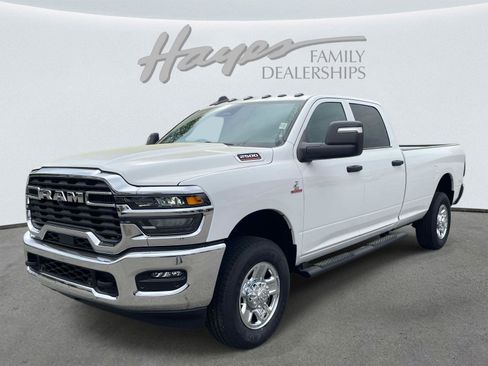 New 2026 RAM 2500 Tradesman AWD/4WD image 7