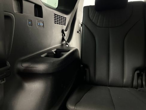 Used 2024 Hyundai Palisade Limited AWD/4WD image 40