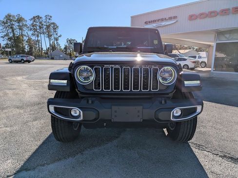 New 2026 Jeep Wrangler Unlimited Sahara image 11