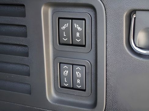 New 2026 Buick Enclave Preferred w/ Power Package image 31