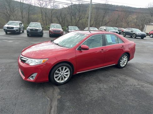 Used 2012 Toyota Camry XLE w/ Leather Pkg image 4