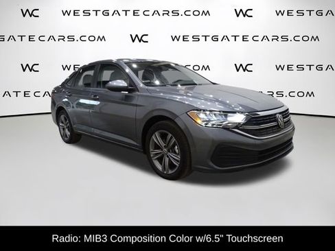 Used 2024 Volkswagen Jetta SE image 2
