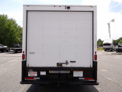 Used 2021 Ford E-350 and Econoline 350 Super Duty RWD image 6