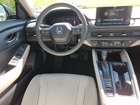 Certified 2023 Honda Accord EX image 14