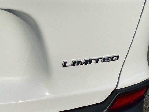 Certified 2022 Jeep Cherokee Limited image 4