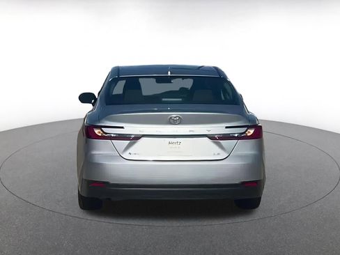 Used 2025 Toyota Camry LE image 7