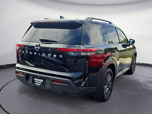 Used 2025 Nissan Pathfinder SV FWD image 3