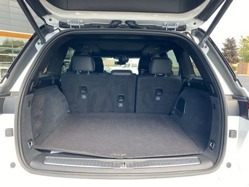 Used 2023 Jeep Grand Cherokee Summit image 11