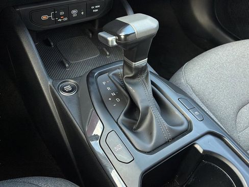 Certified 2025 Kia K4 EX image 24