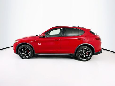 Used 2023 Alfa Romeo Stelvio Ti image 4