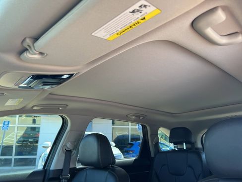 Used 2022 Kia Sorento SX image 17