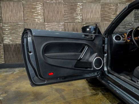 Used 2018 Volkswagen Beetle 2.0T SE FWD image 38