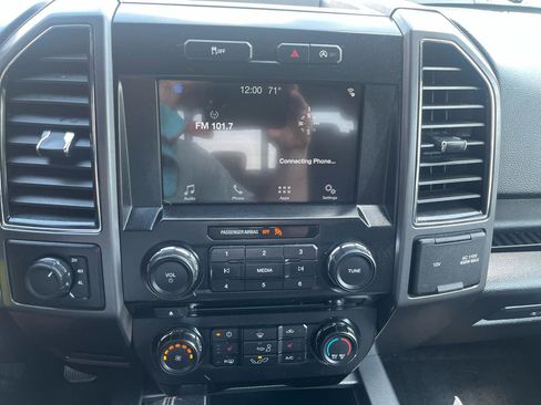 Used 2017 Ford F150 XLT w/ Equipment Group 302A Luxury AWD/4WD image 17