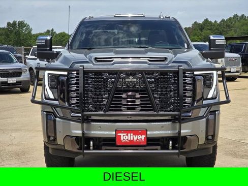 Used 2024 GMC Sierra 2500 Denali Ultimate AWD/4WD image 3