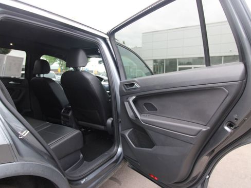 Used 2019 Volkswagen Tiguan SEL Premium R-Line AWD/4WD image 22
