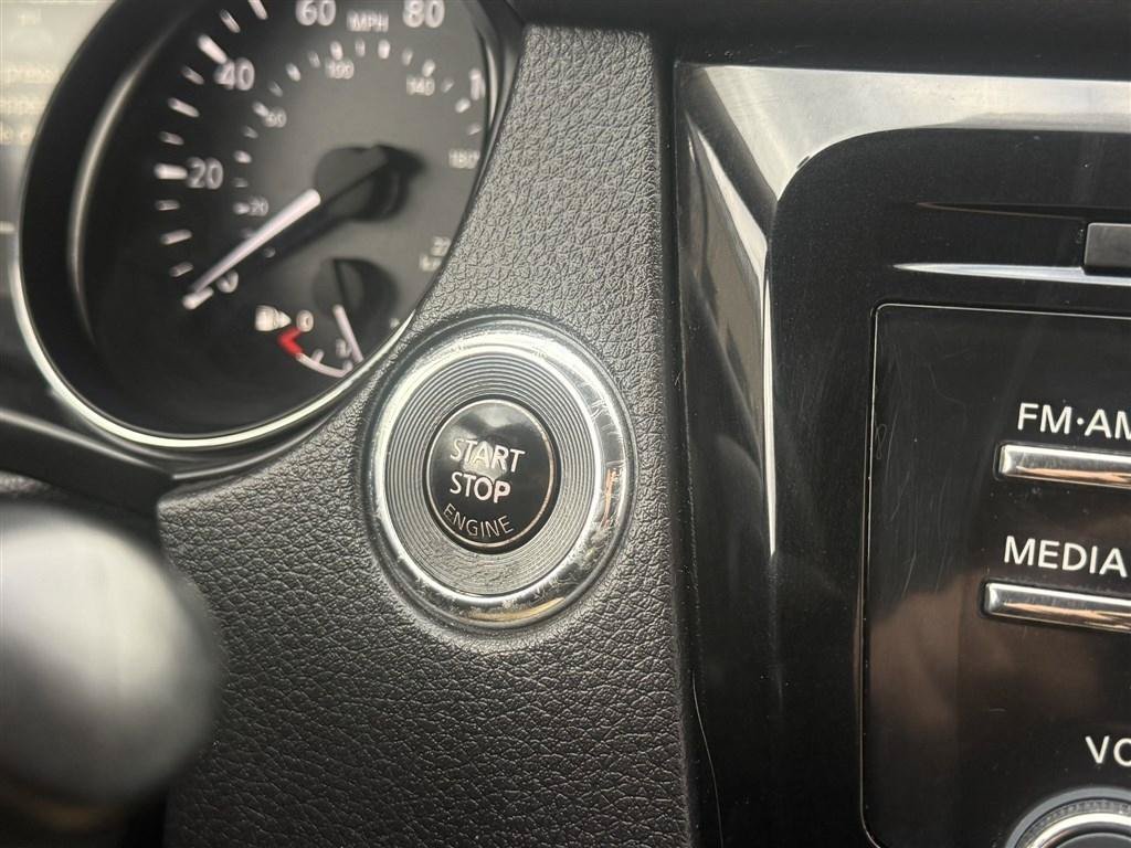 Used 2017 Nissan Rogue SV AWD/4WD image 29