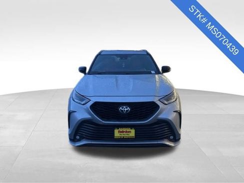 Used 2021 Toyota Highlander XSE image 2