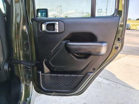 Used 2021 Jeep Wrangler Unlimited Rubicon w/ Steel Bumper Group AWD/4WD image 26