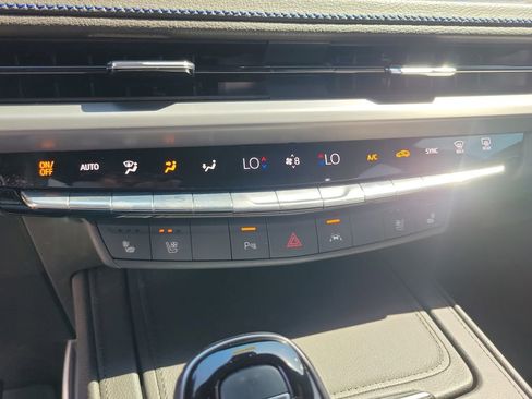 Used 2025 Cadillac XT4 Sport AWD/4WD image 29