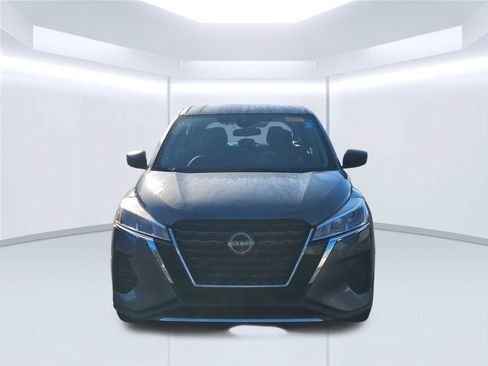 Used 2022 Nissan Kicks S FWD image 4