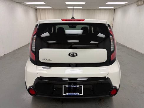 Used 2016 Kia Soul + FWD image 4