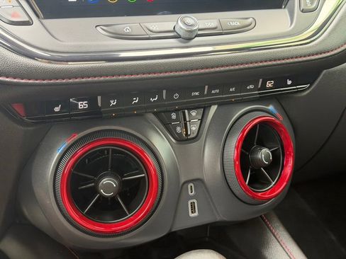 Used 2025 Chevrolet Blazer RS FWD image 14
