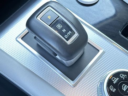 Used 2024 Mitsubishi Outlander SEL FWD image 19