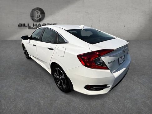 Used 2018 Honda Civic Touring image 7