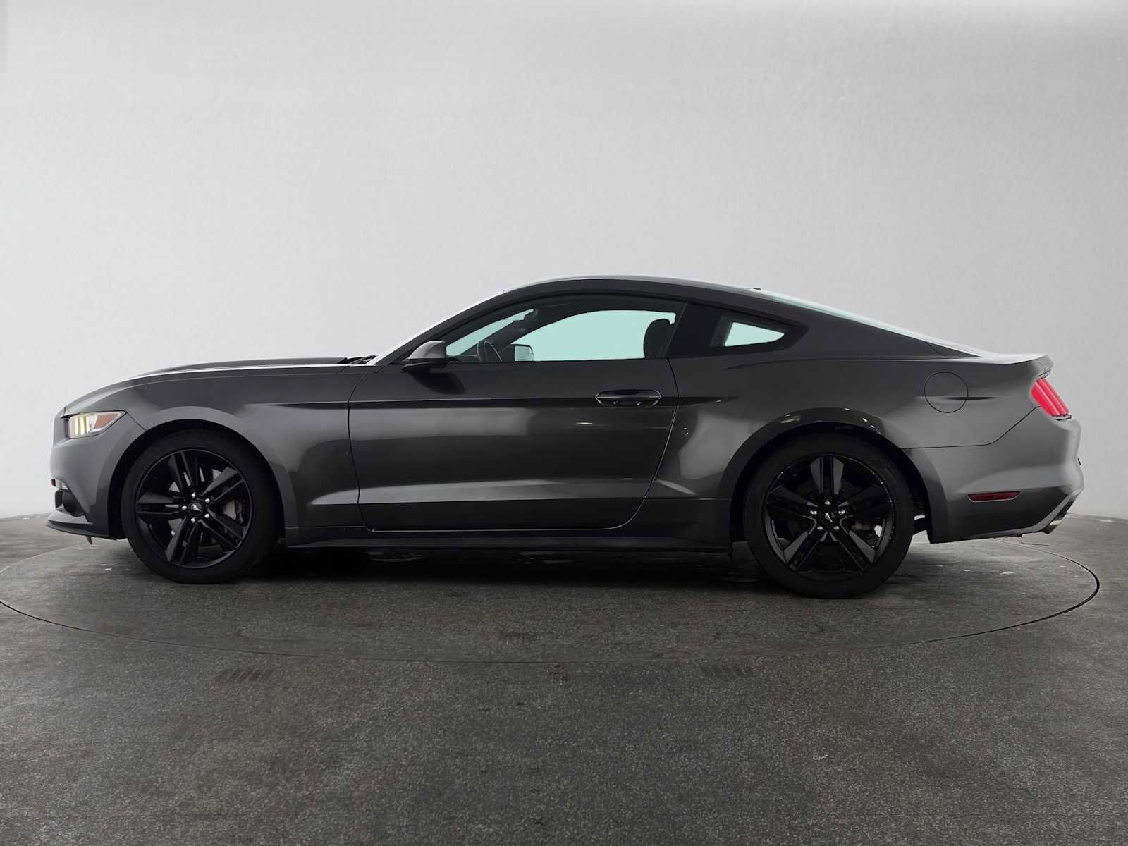 Used 2017 Ford Mustang Coupe w/ Ecoboost Performance Package RWD image 6