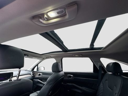 Certified 2023 Kia Sorento SX Prestige AWD/4WD image 23