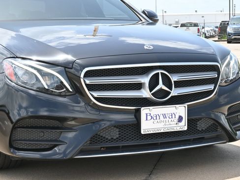 Used 2017 Mercedes-Benz E 300 image 31