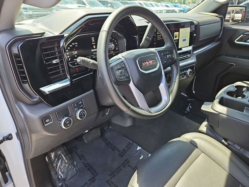 Certified 2024 GMC Sierra 1500 SLT RWD image 10