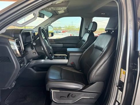 Used 2023 Ford F250 Lariat w/ Sport Appearance Package AWD/4WD image 15