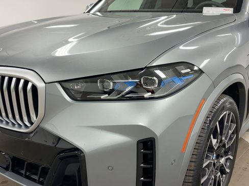 New 2026 BMW X5 xDrive50e w/ M Sport Package image 9