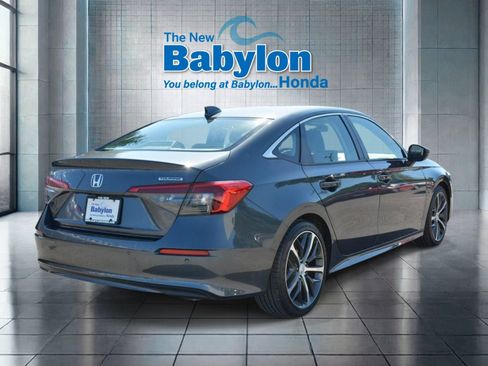 Used 2024 Honda Civic Touring image 4
