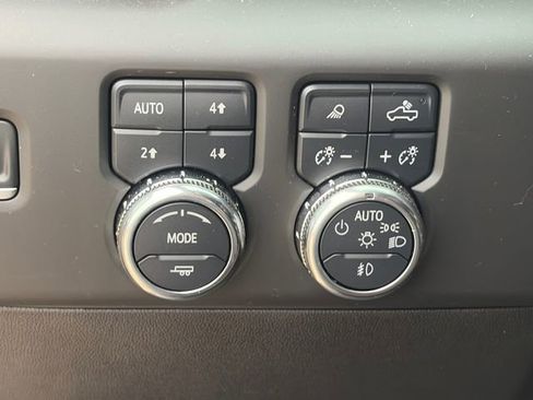 Used 2025 GMC Sierra 2500 Denali Ultimate image 20