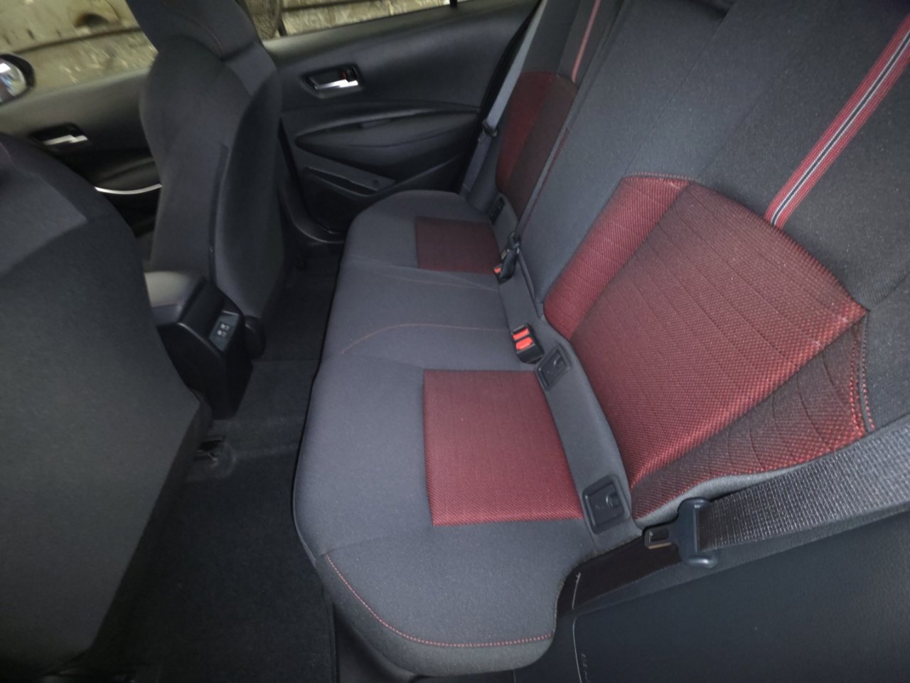 Used 2024 Toyota Corolla SE FWD image 18