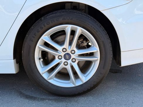 Used 2018 Ford Fusion SE w/ Equipment Group 602A FWD image 12