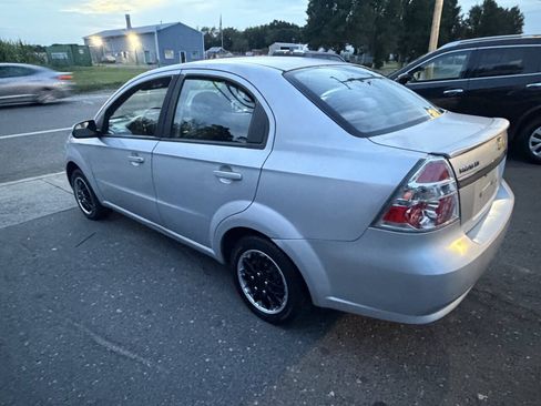 Used 2011 Chevrolet Aveo LT FWD image 5