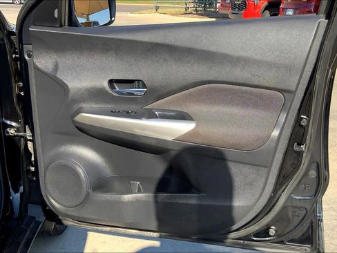 Used 2020 Nissan Kicks SV FWD image 23
